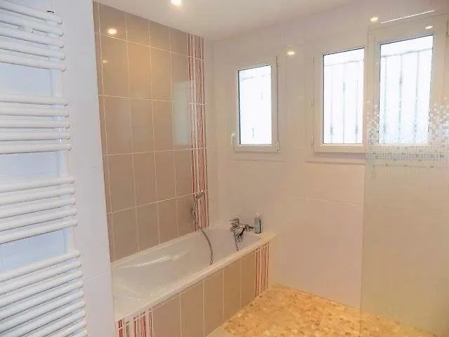 Belle Maison Renovee - Piscine Chauffee - A Pied -saint Palais Sur Villa