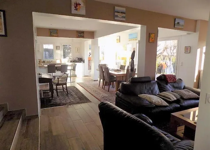 Belle Maison Renovee - Piscine Chauffee - A Pied -saint Palais Sur *