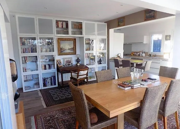 Belle Maison Renovee - Piscine Chauffee - A Pied -saint Palais Sur *