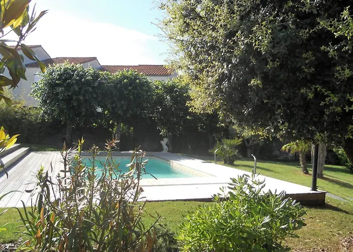 Belle Maison Renovee - Piscine Chauffee - A Pied -saint Palais Sur *